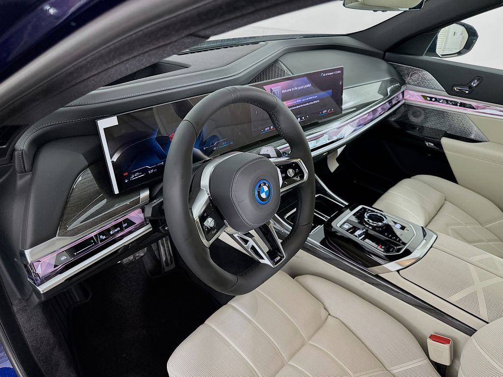 Thumbnail: 2026 BMW 7 Series - 9