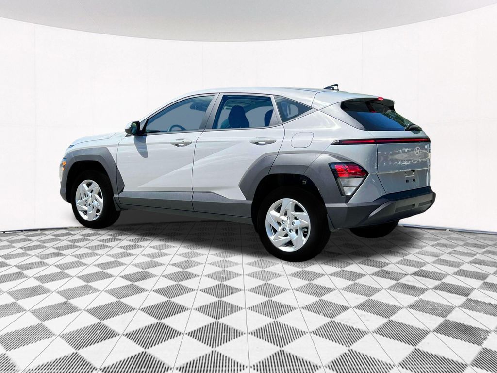 2025 Hyundai Kona SE 4