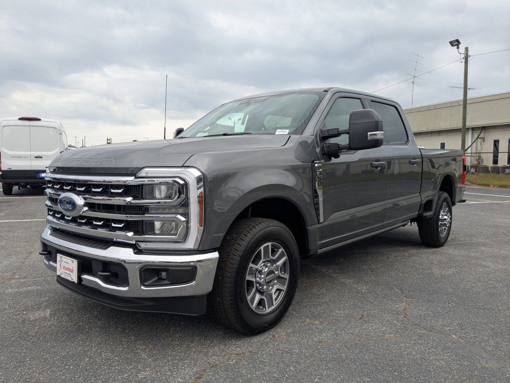 2026 Ford F-350 LARIAT