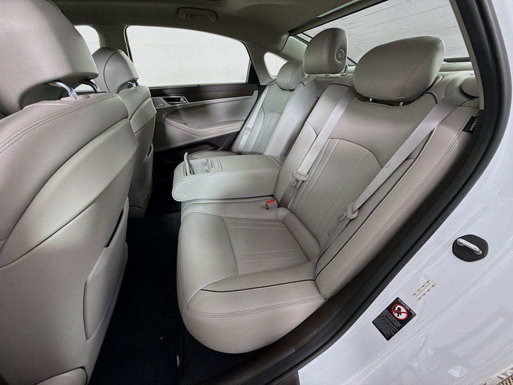 Thumbnail: 2018 Genesis G80 - 26