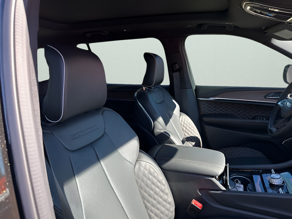 New Car 2025 Jeep Grand Cherokee L  Summit For Sale Under $60,000 In Austin, Texas