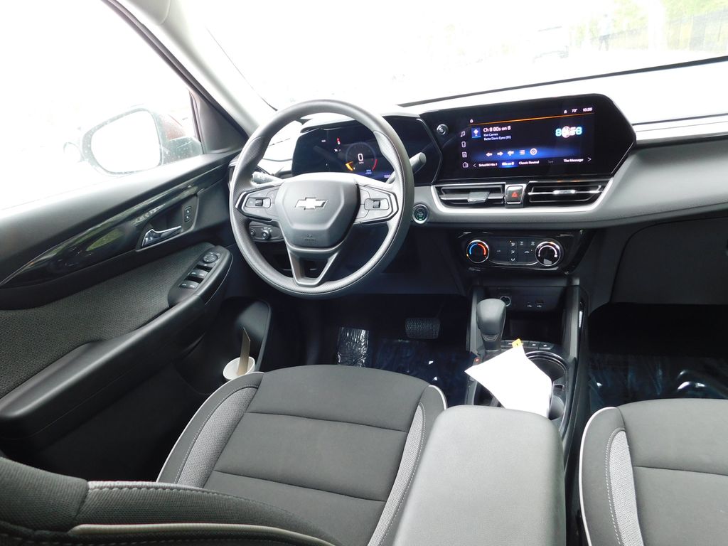 Thumbnail: 2025 Chevrolet TrailBlazer - 6