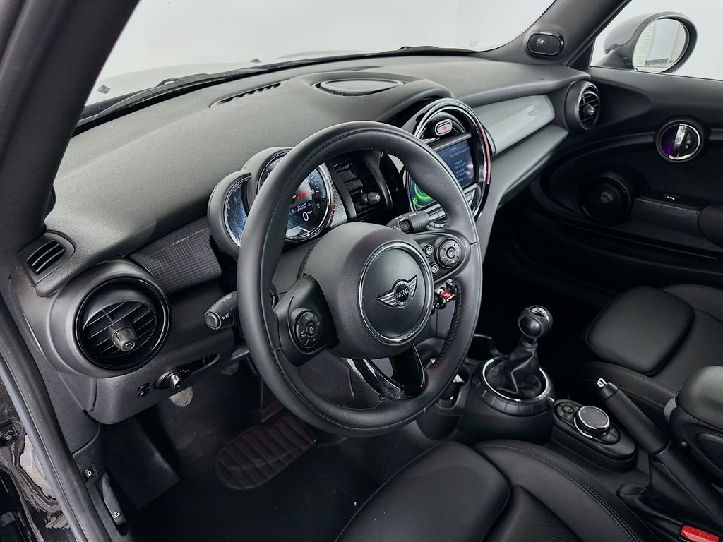 Thumbnail: 2016 MINI Cooper - 9