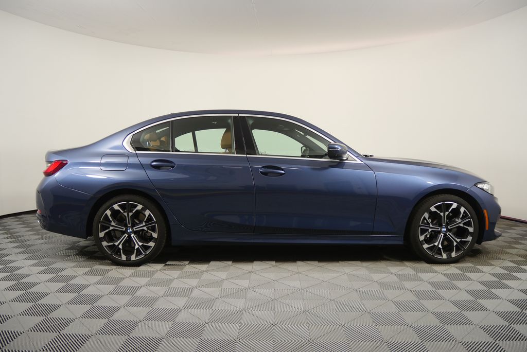 Thumbnail: 2025 BMW 3 Series - 2