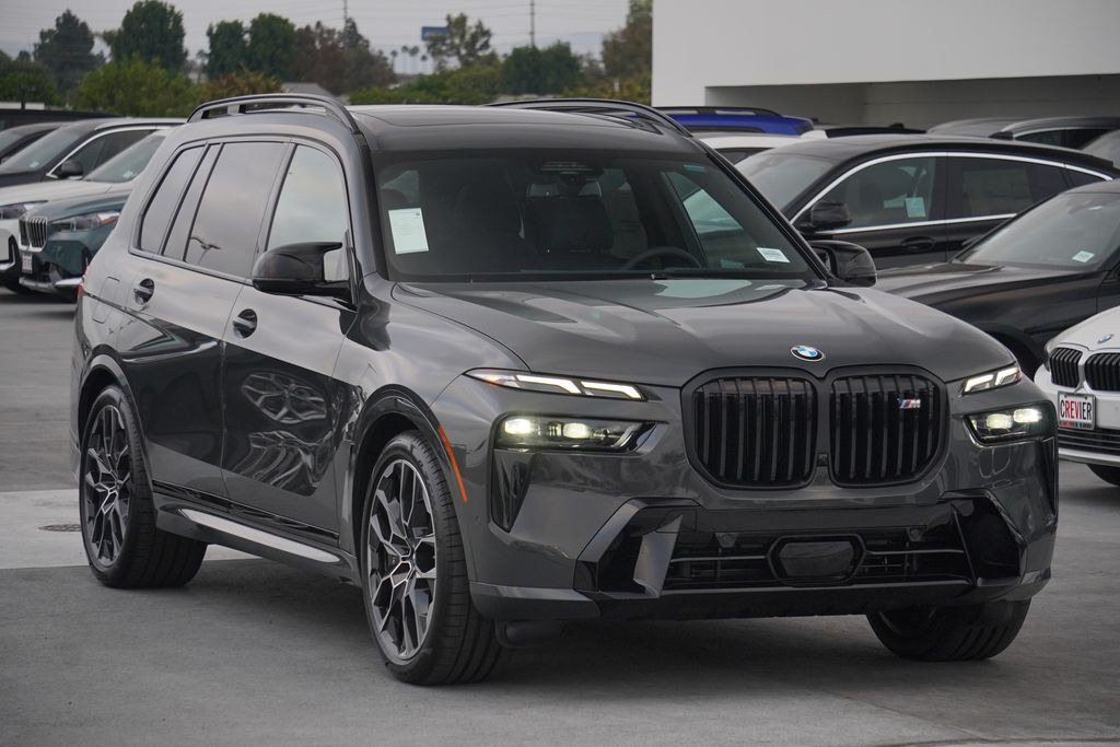 2025 BMW X7 M60i 3