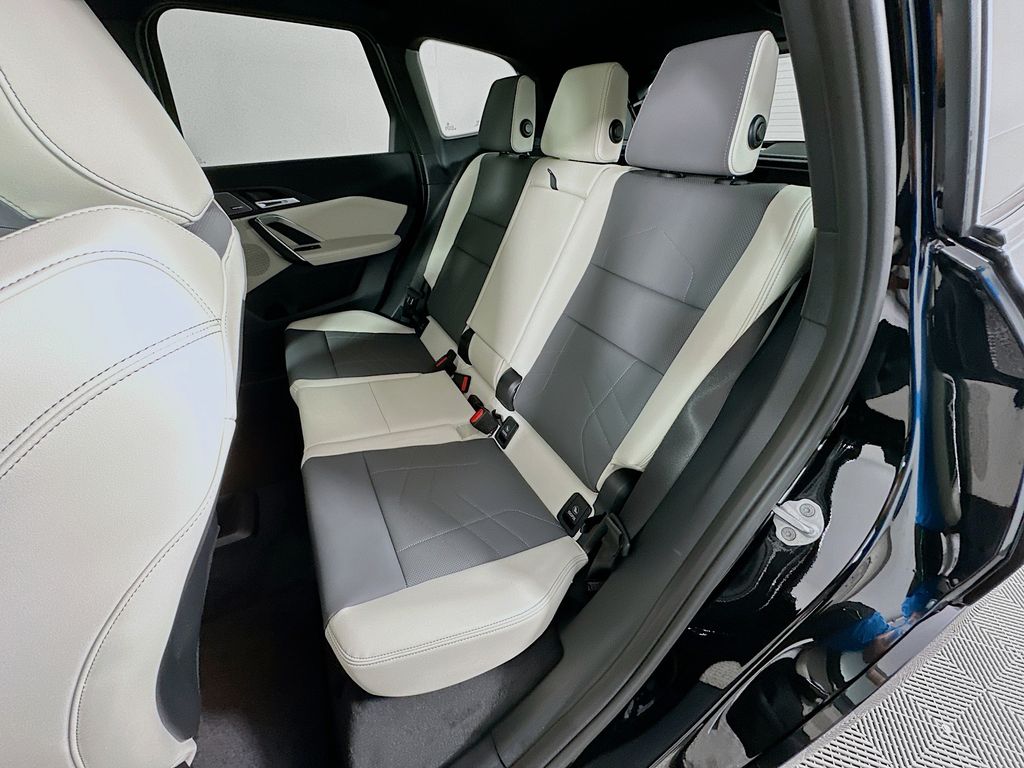 Thumbnail: 2026 BMW X1 - 17