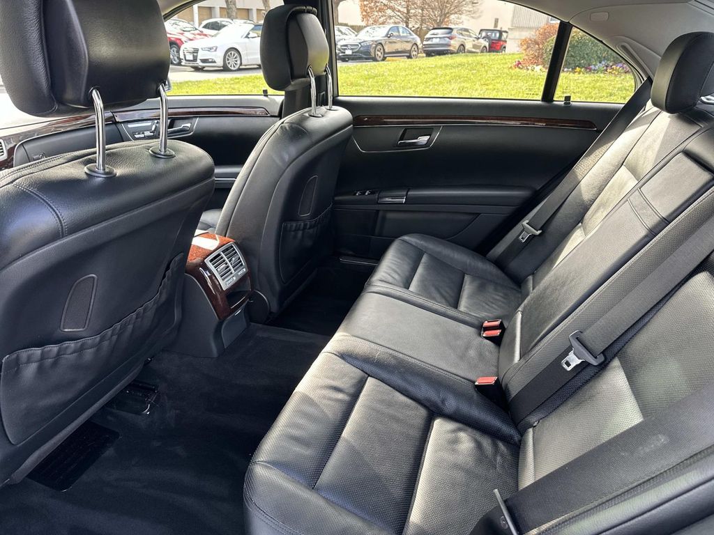 Thumbnail: 2011 Mercedes-Benz S-Class - 31