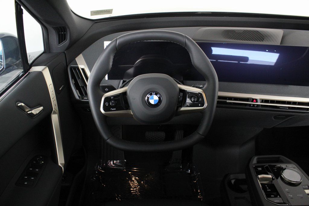 Thumbnail: 2026 BMW iX - 3