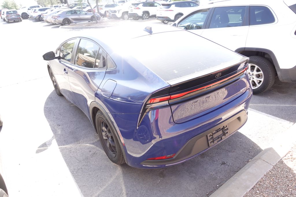 2024 Toyota Prius LE FWD's photo