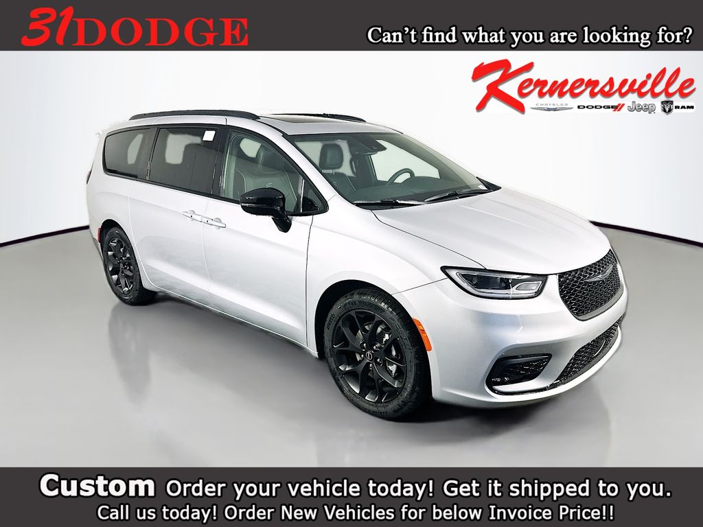 2026 Chrysler Pacifica Limited FWD