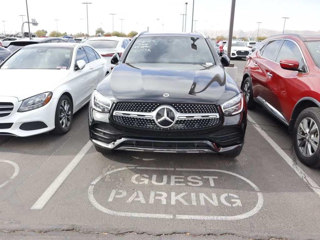 2021 Mercedes-Benz GLC 300 2