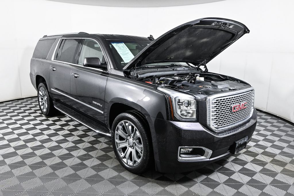 2016 GMC Yukon XL Denali 33