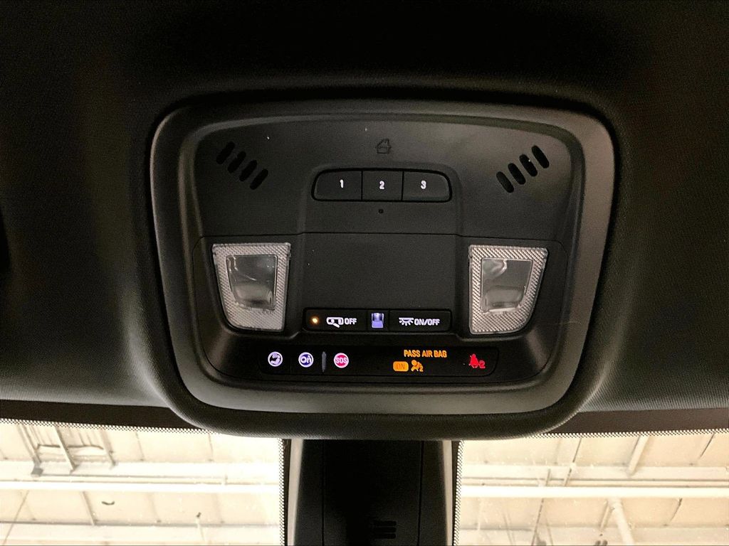 2023 Chevrolet Traverse — photo 23