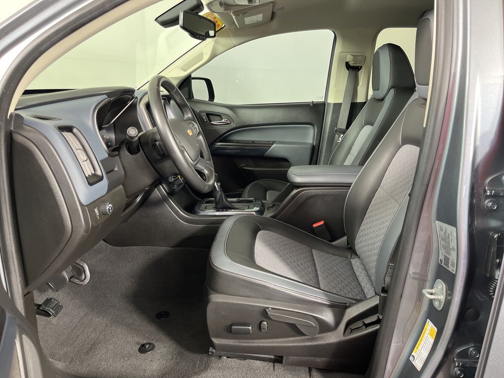 Thumbnail: 2022 Chevrolet Colorado - 21