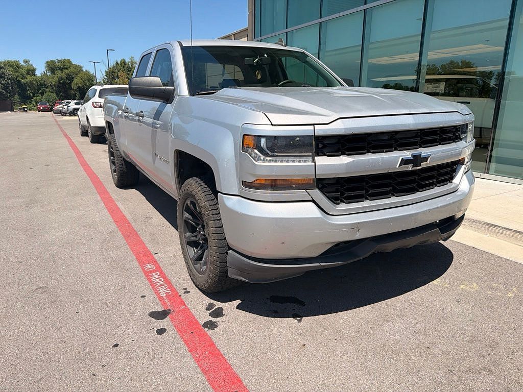Silver Ice Metallic 2016 Chevrolet Silverado 1500 Pickup Truck Four-Wheel Drive 6-Speed Automatic Overdrive