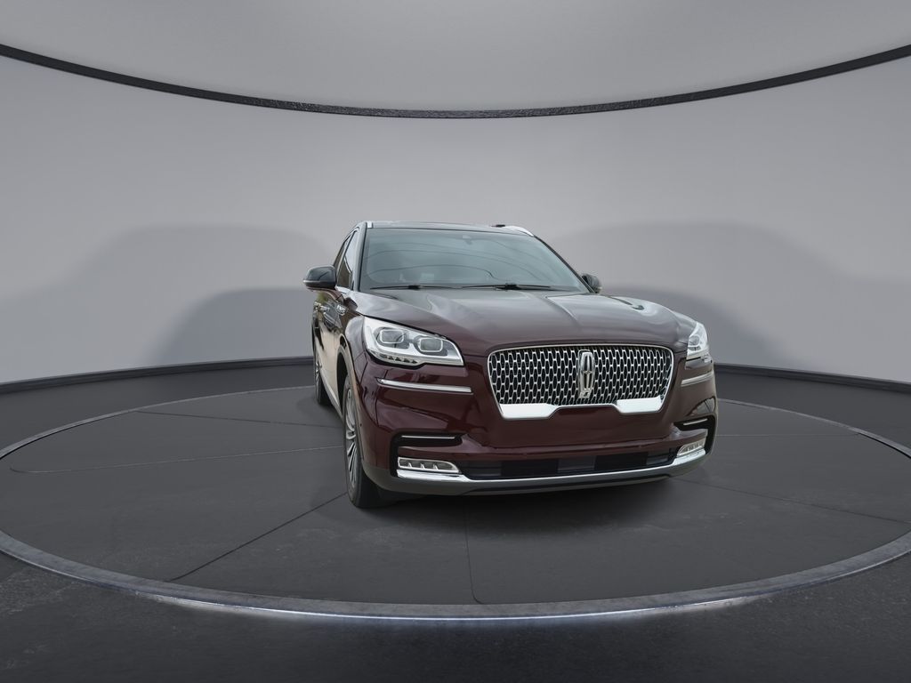Thumbnail: 2022 Lincoln Aviator - 3
