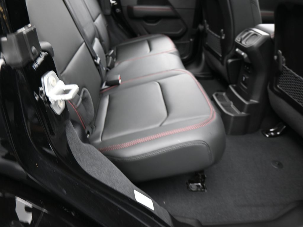 New 2026 Black Clearcoat Jeep Rubicon X image 36