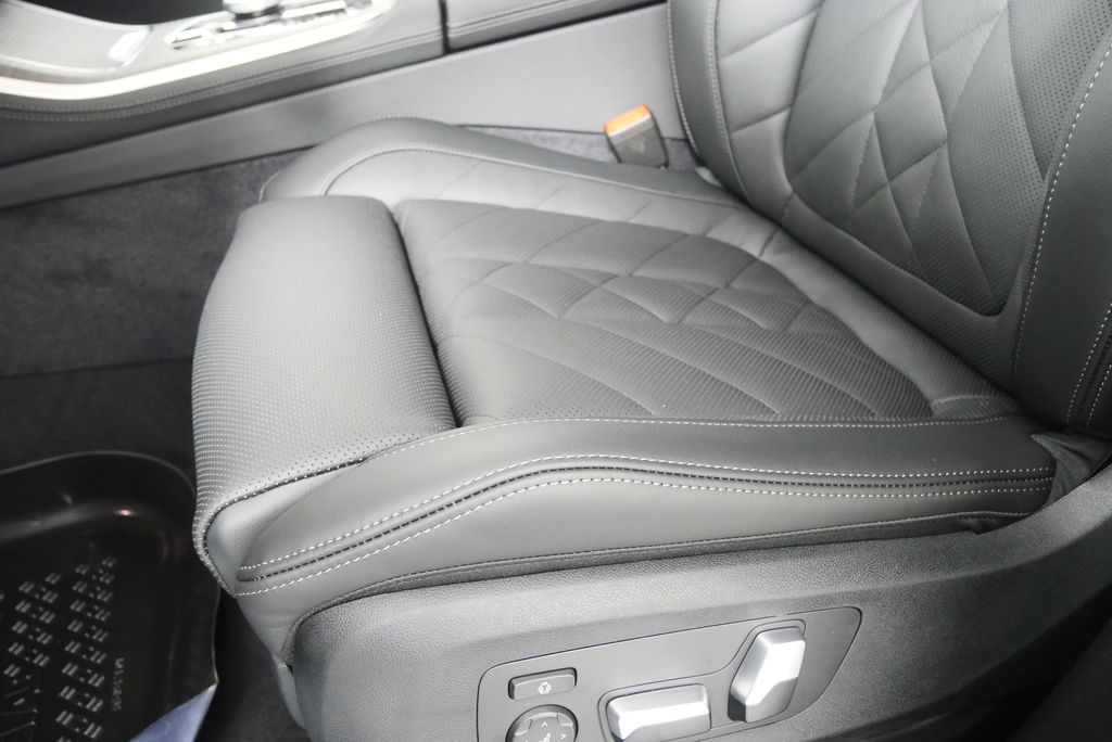 Thumbnail: 2026 BMW X5 - 10