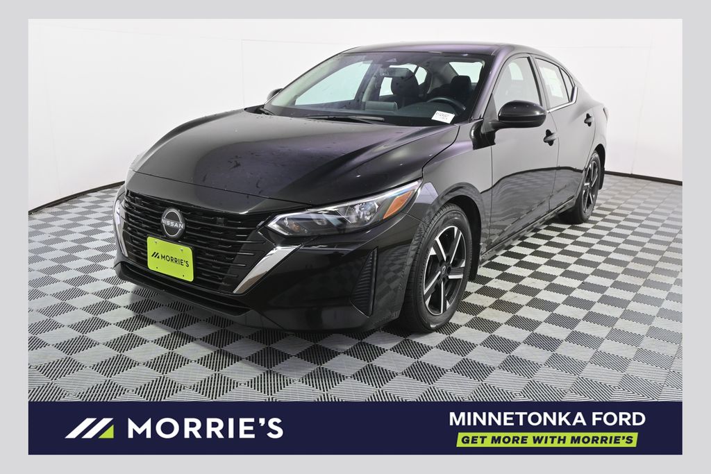 2024 Nissan Versa SR FWD