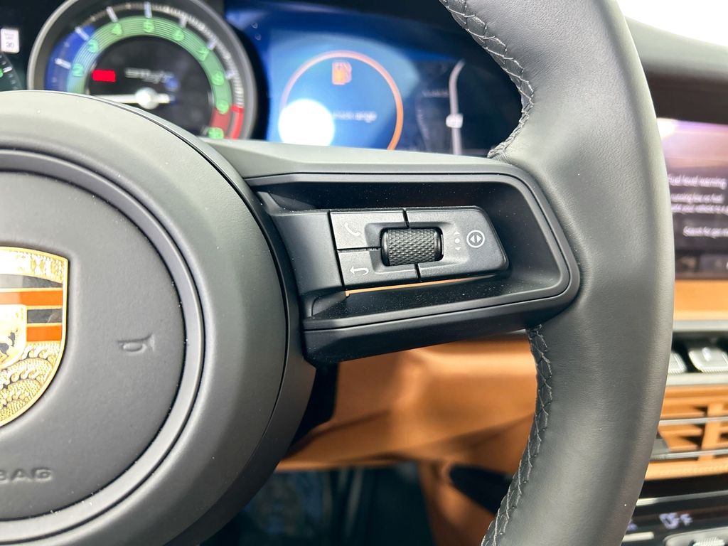 Thumbnail: 2024 Porsche 911 - 15