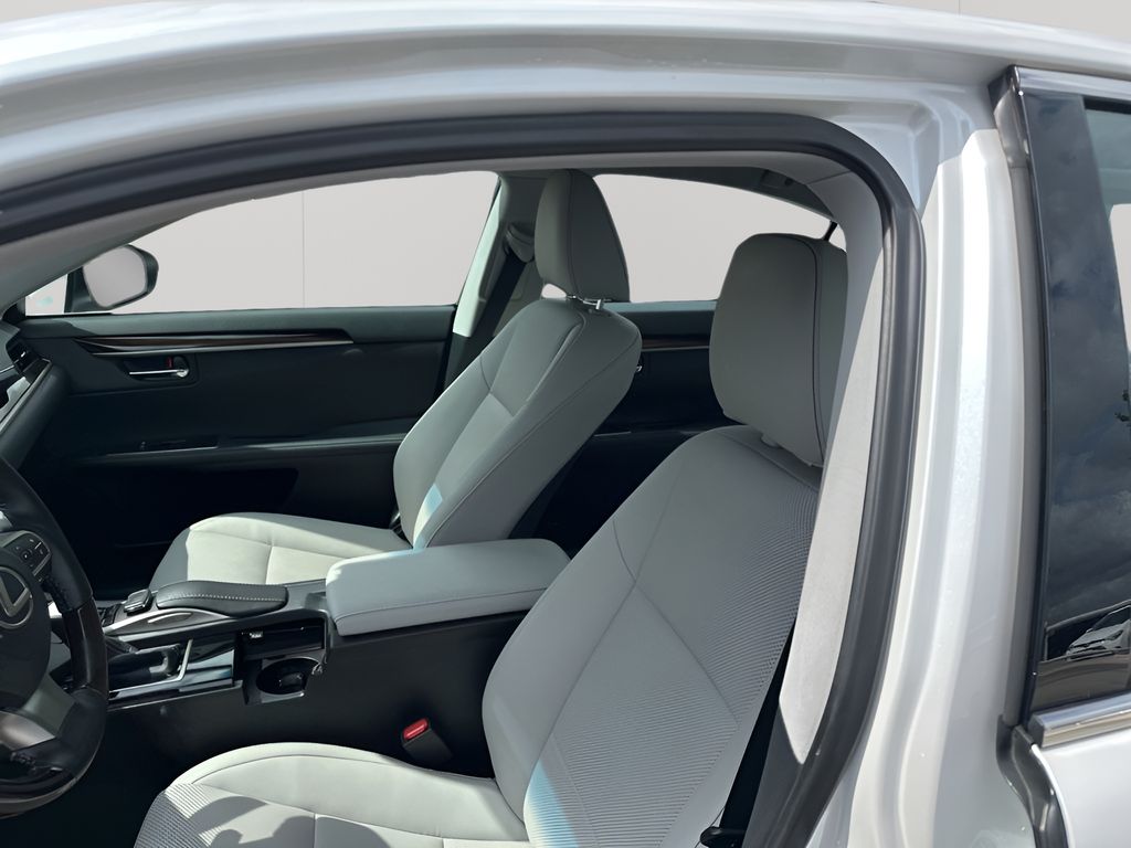 Used Car 2017 Lexus Es  350 For Sale Under $30,000 In Austin, Texas