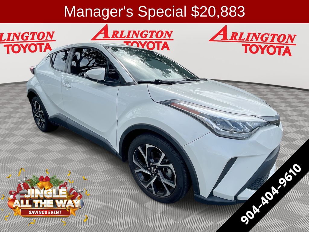 2021 Toyota C-HR XLE's photo