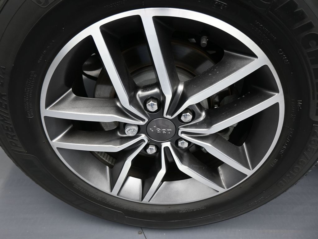 Used 2021 Bright White Clearcoat Jeep Limited image 42