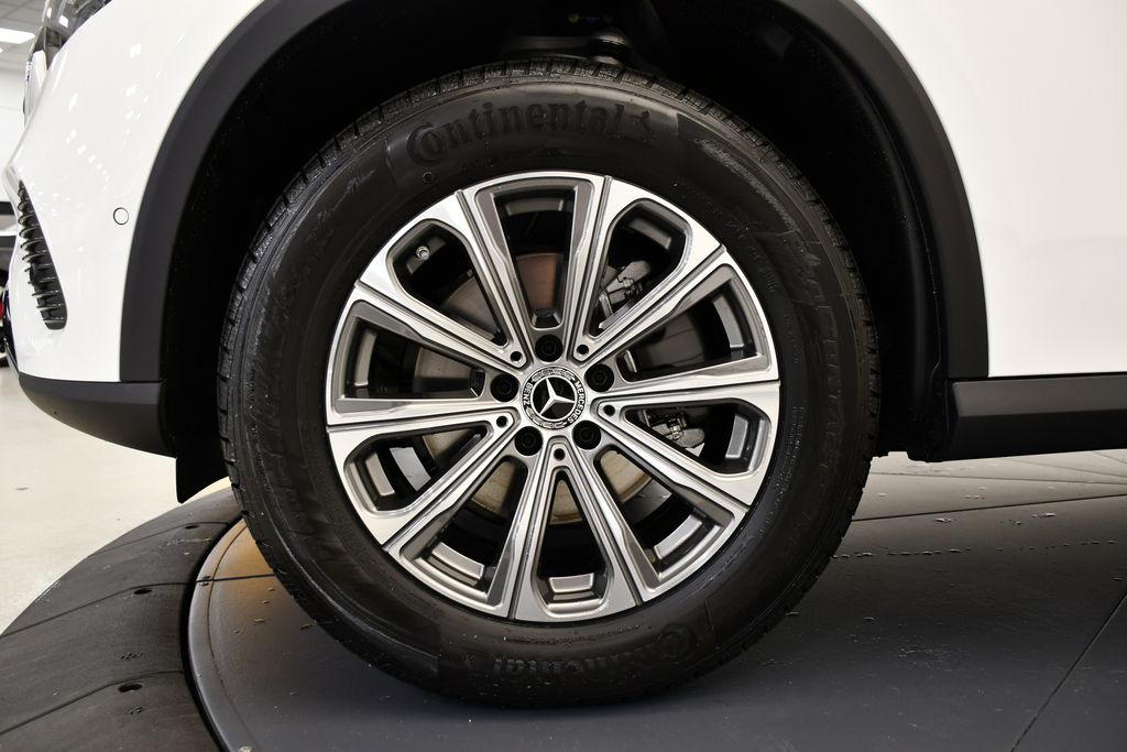 2025 Mercedes-Benz GLC 300 13