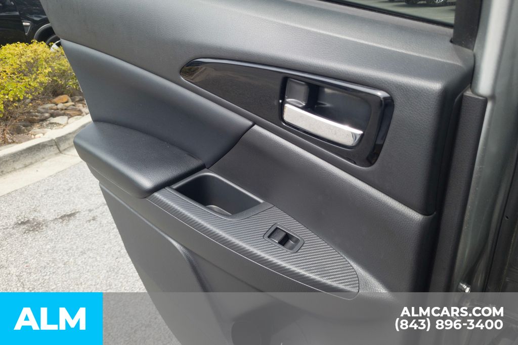 Used 2024 Blue Mitsubishi SE image 23