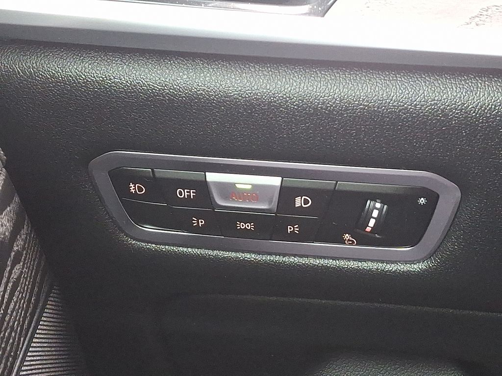 2022 BMW X7 xDrive40i 27