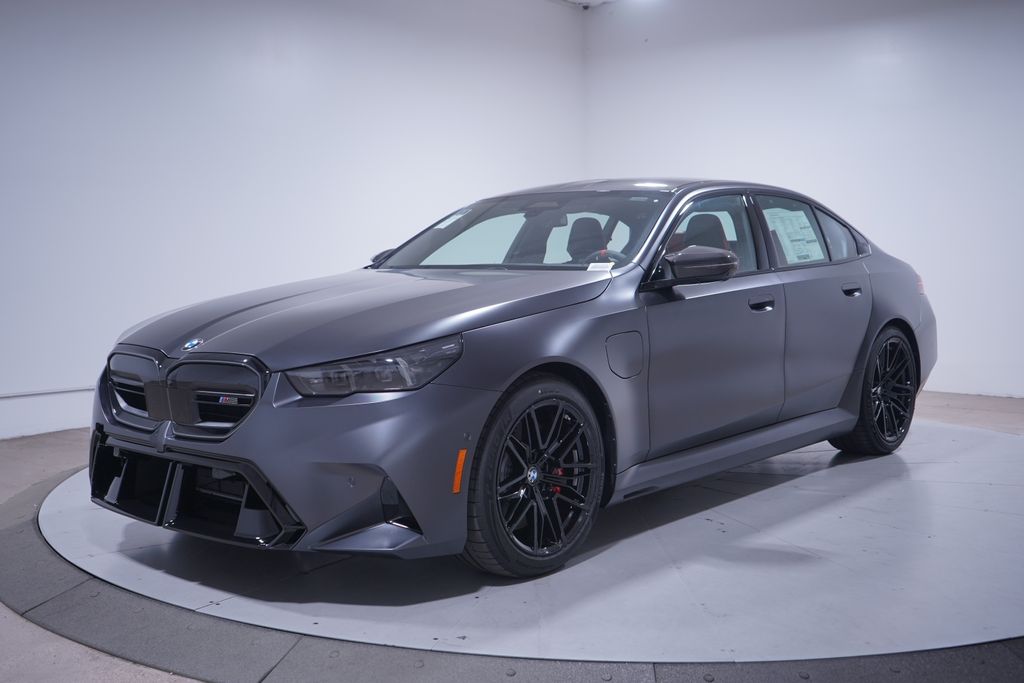 Thumbnail: 2026 BMW M5 - 1