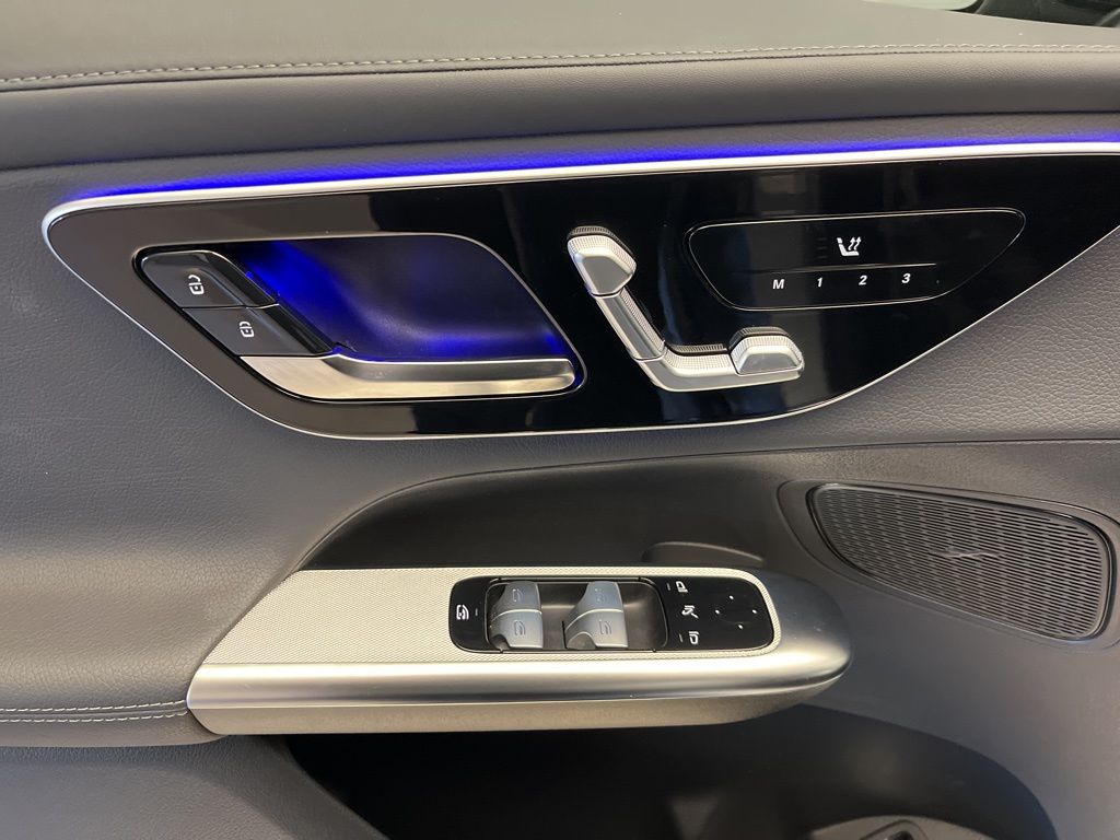 Thumbnail: 2025 Mercedes-Benz GLC - 12