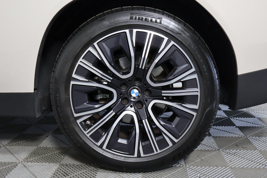 Thumbnail: 2025 BMW X3 - 16