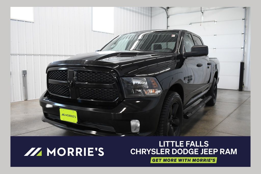 Diamond Black Crystal Pearlcoat 2019 RAM 1500 Pickup Truck Four-Wheel Drive 8-Speed Automatic