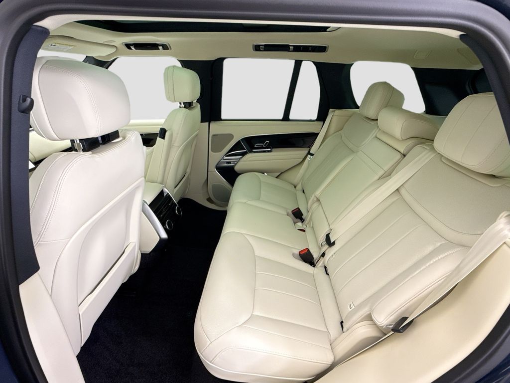 Thumbnail: 2026 Land Rover Range Rover - 19