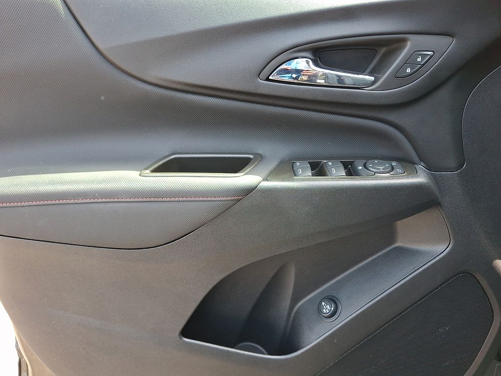 used 2023 Chevrolet Equinox car, priced at $25,408