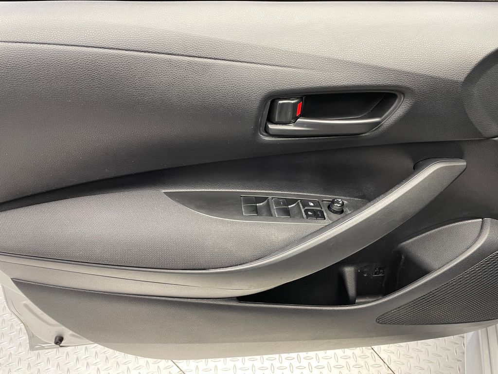 Thumbnail: 2022 Toyota Corolla - 9