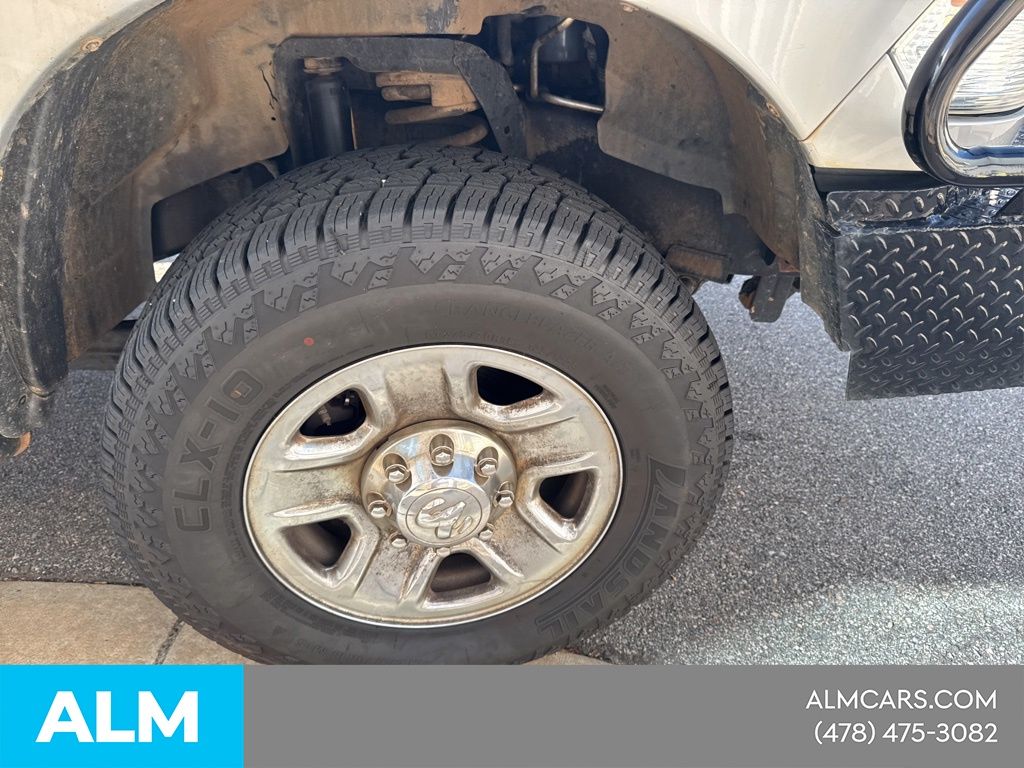Used 2016 Silver Ram Tradesman image 5