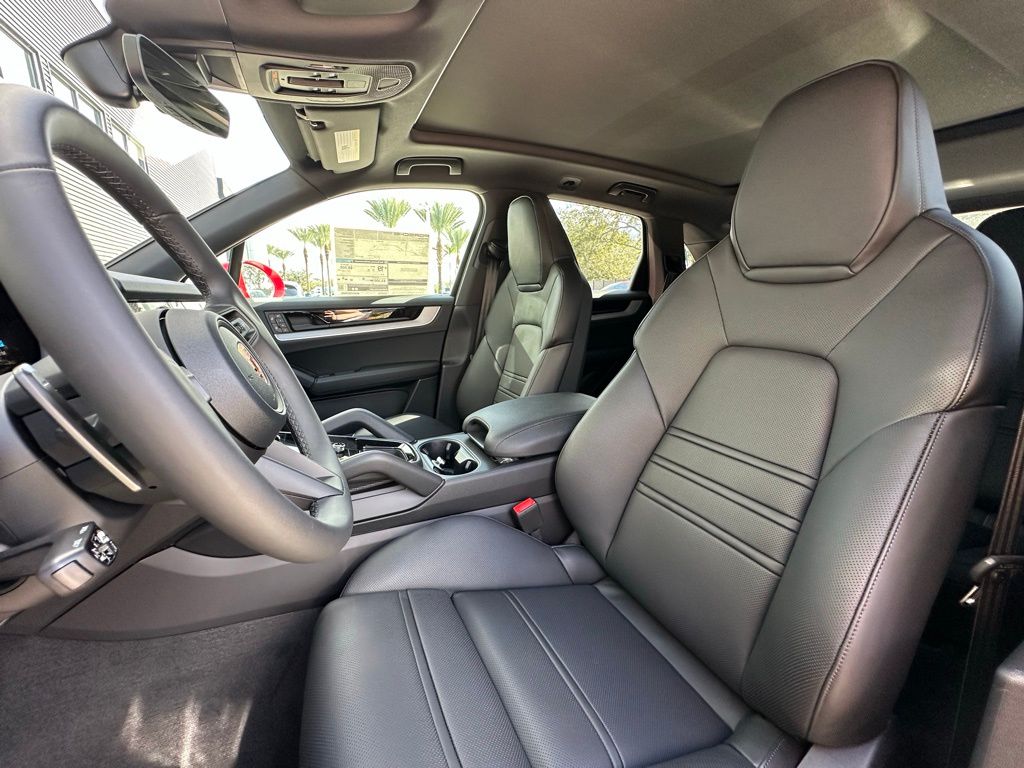 Thumbnail: 2026 Porsche Cayenne - 5
