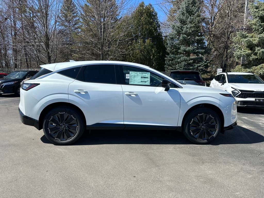 2025 Nissan Murano Platinum photo