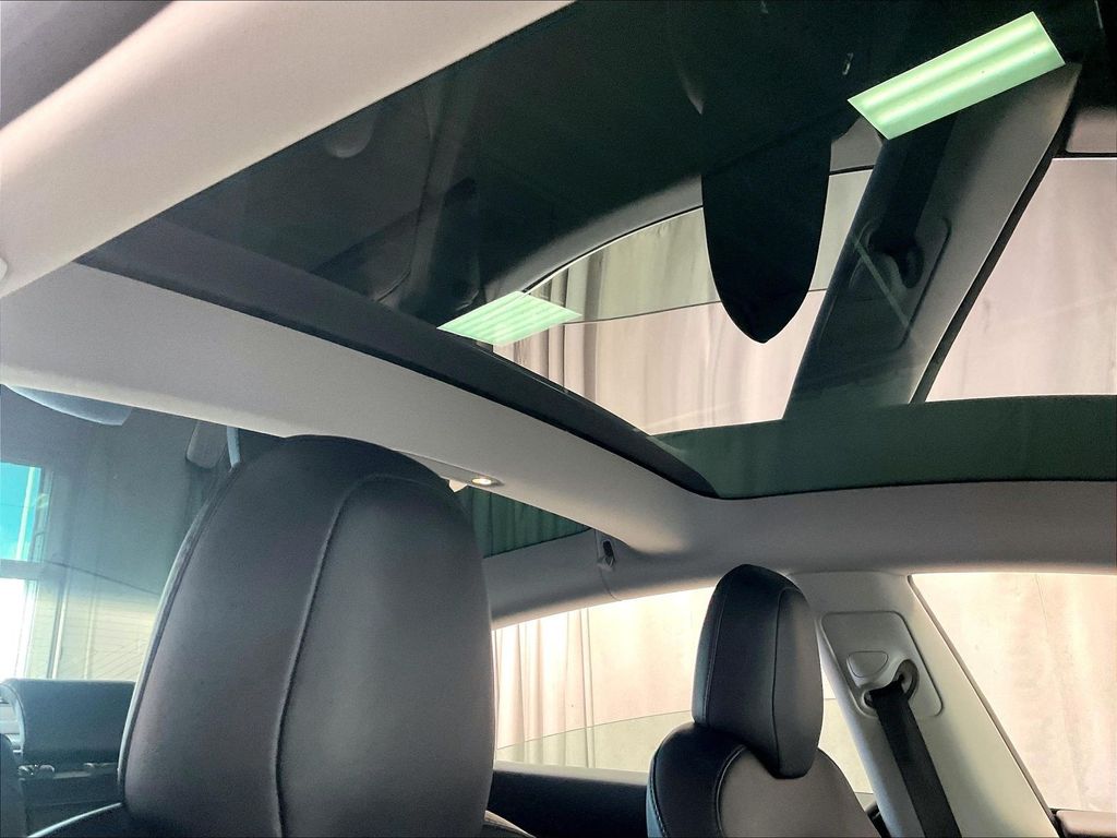 2018 Tesla Model 3 — photo 22