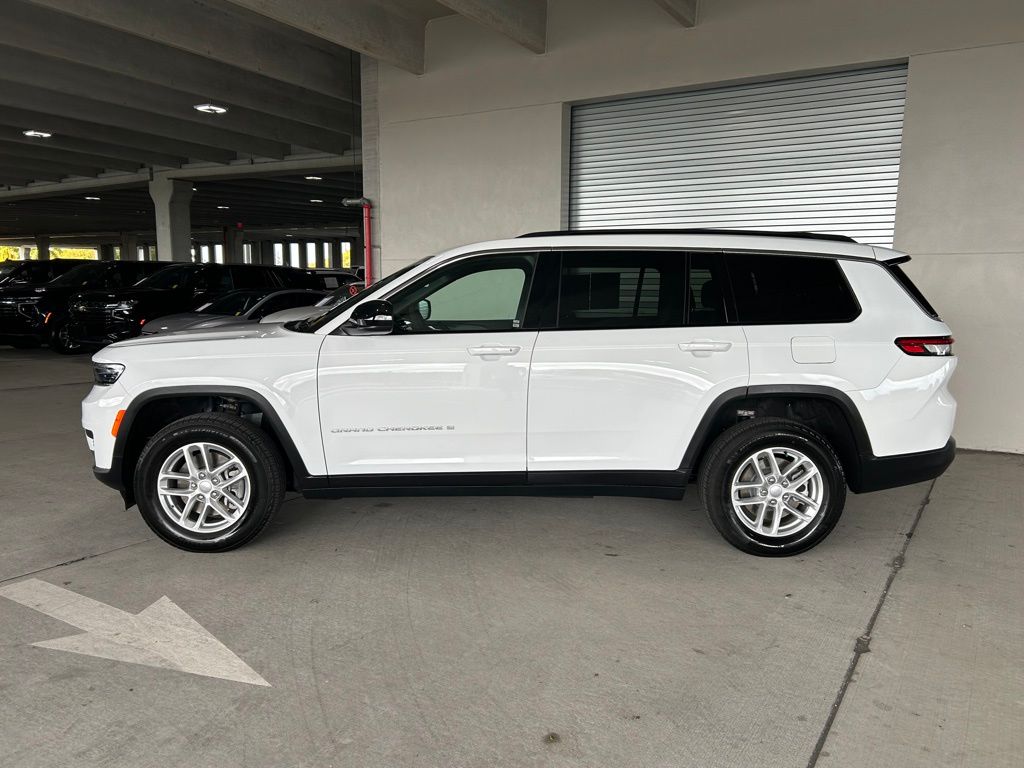 Used 2025 Bright White Clearcoat Jeep Laredo image 2