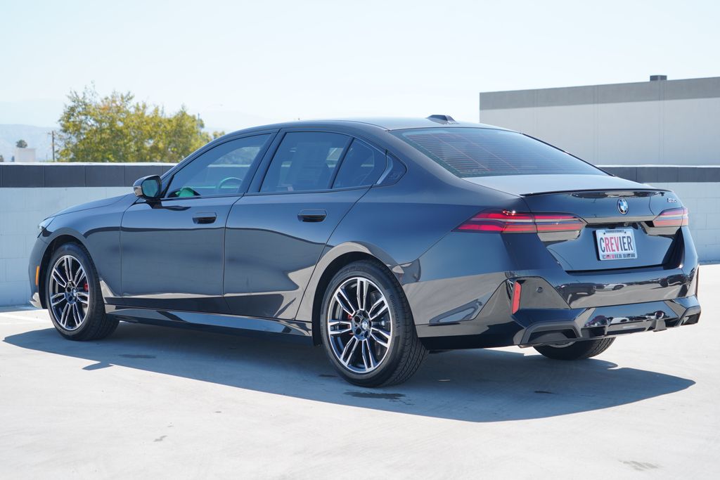 Thumbnail: 2026 BMW 5 Series - 7