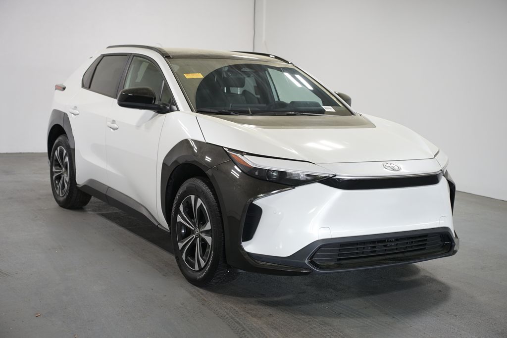 Thumbnail: 2024 Toyota bZ4X - 3