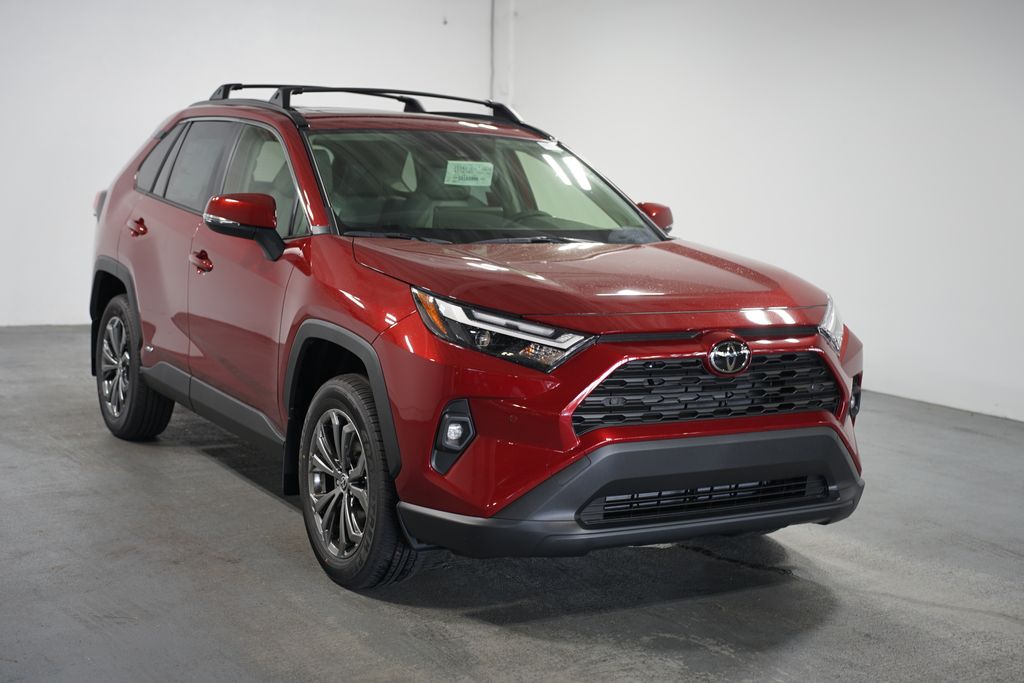 Thumbnail: 2025 Toyota RAV4 - 3