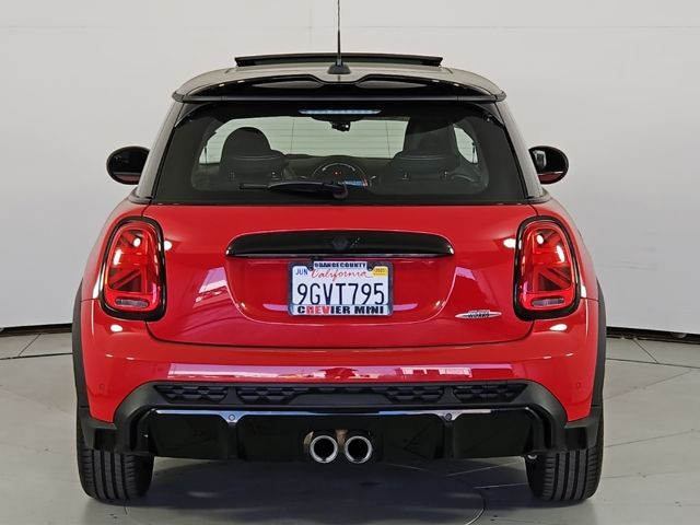 2024 MINI John Cooper Works  8