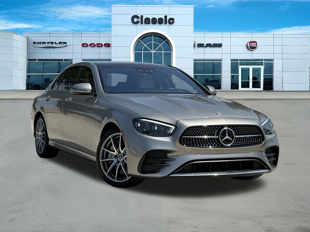 MANUFAKTUR Moonlight White Metallic 2022 Mercedes-Benz E-Class Sedan All-Wheel Drive 9-Speed Automatic