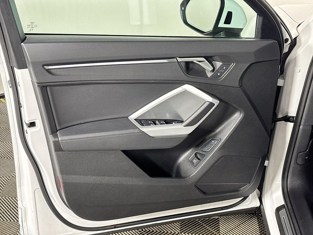 2024 Audi Q3 Premium