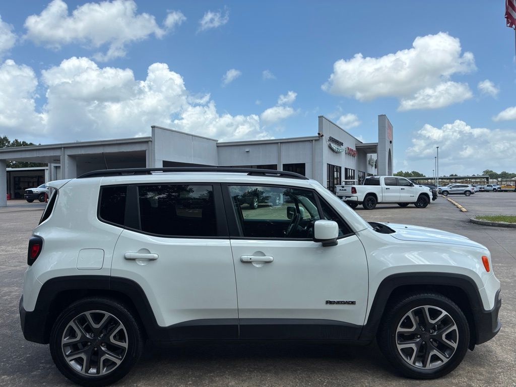 2018 Jeep Renegade Latitude White at Durrett Motor Company