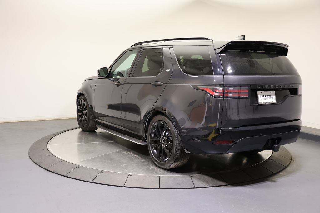 Thumbnail: 2026 Land Rover Discovery - 3